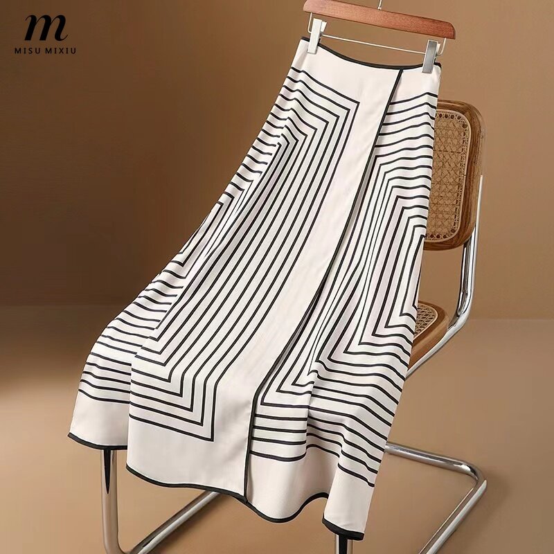 MISUMIXIU High End Hepburn Style Irregular Striped Half Skirt for Women's Summer 2024 New French Light Luxury Temperament Half Skirt